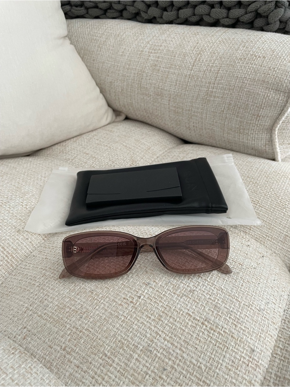 SOLD NEW Quay Vibe Check Light Brown Acetate Doe Frame / Brown Fawn Lens